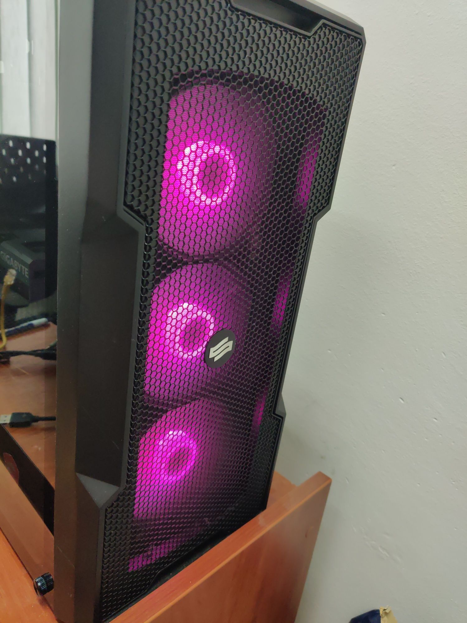 Pc Gamingowy z WiFi, i5 11400f, RTX 3060, 16gb ram