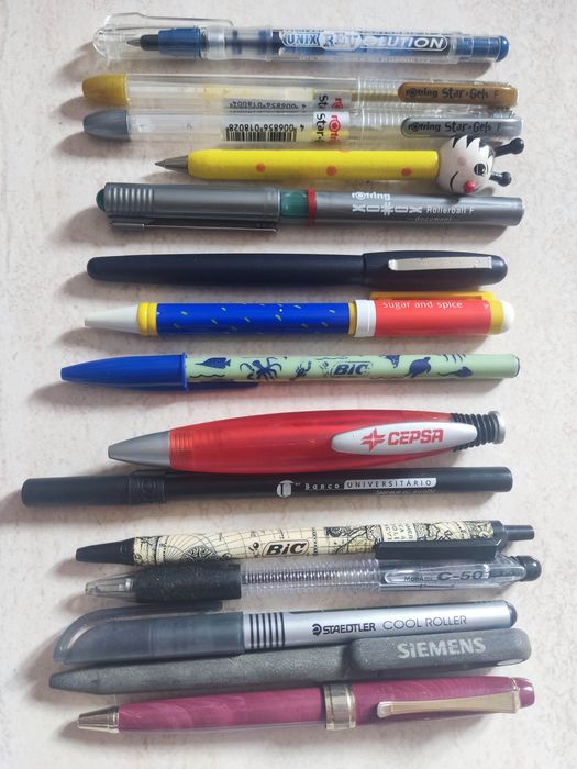 Esferográfica / canetas de várias marcas e/ou com publicidade