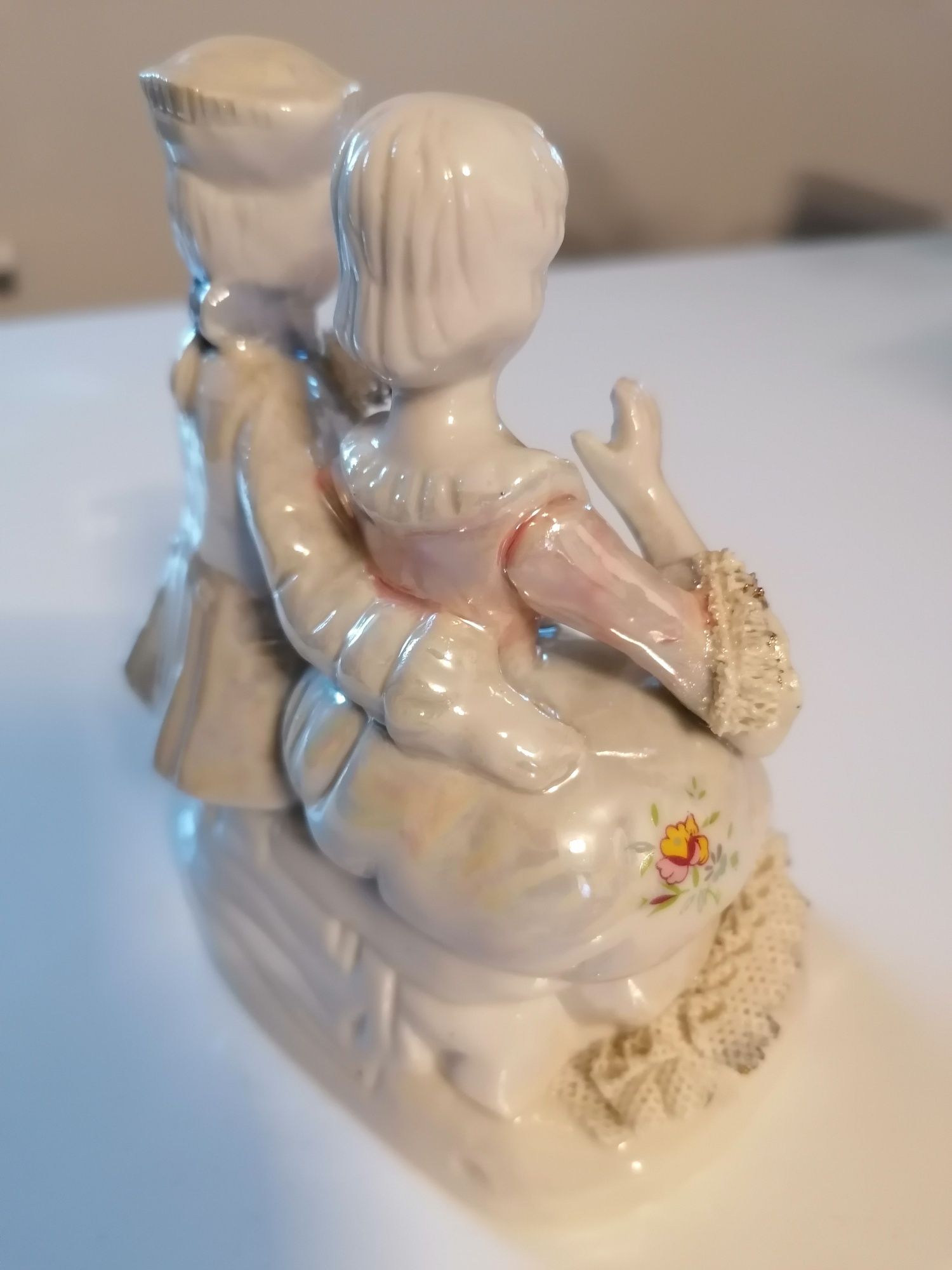 Porcelanowa figurka - para