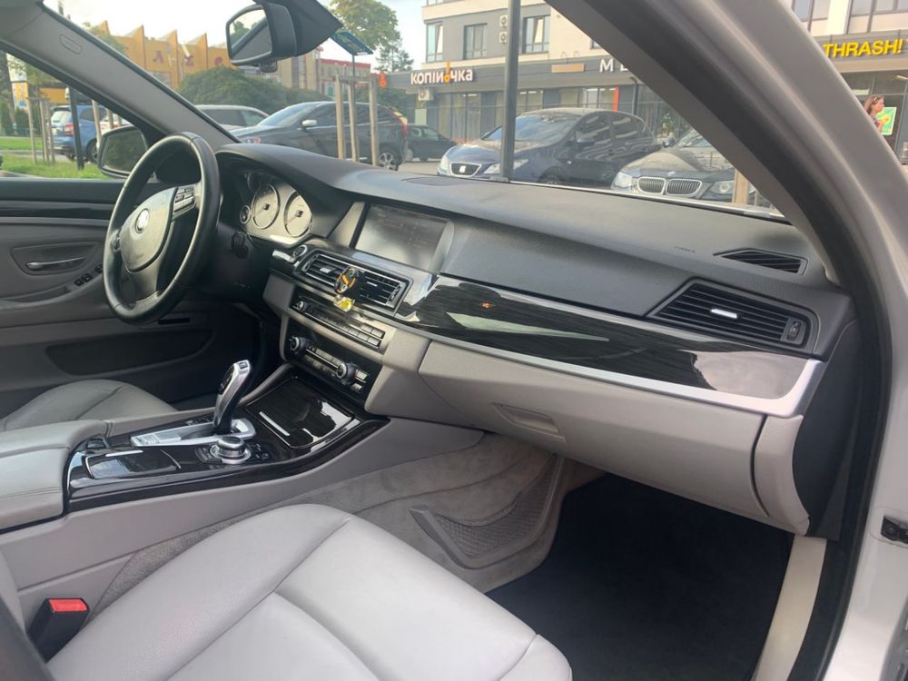 Продам Bmw 528i 2012 року