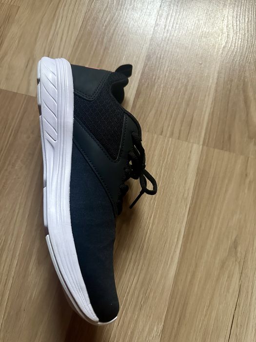 Nowe buty damskie Puma nrgy comet r.38