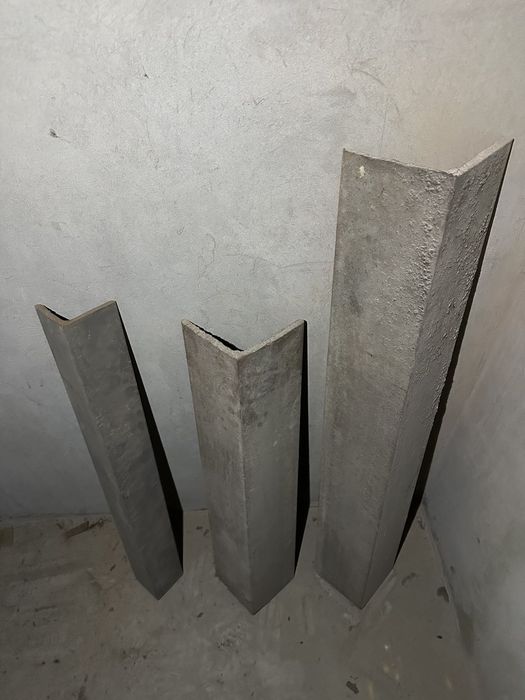 Кутник металеві нові