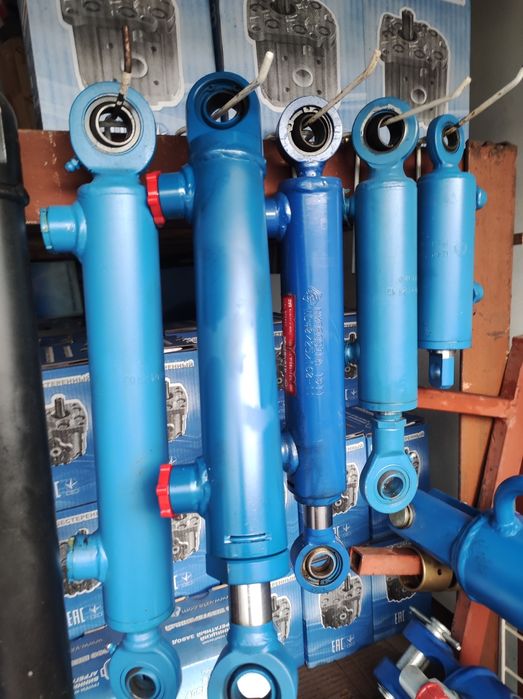 Гідроциліндр навіски мінітрактора