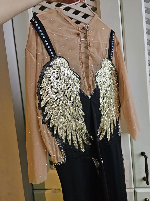 Продаж комбінезонів для художньої повітряної гімнастики