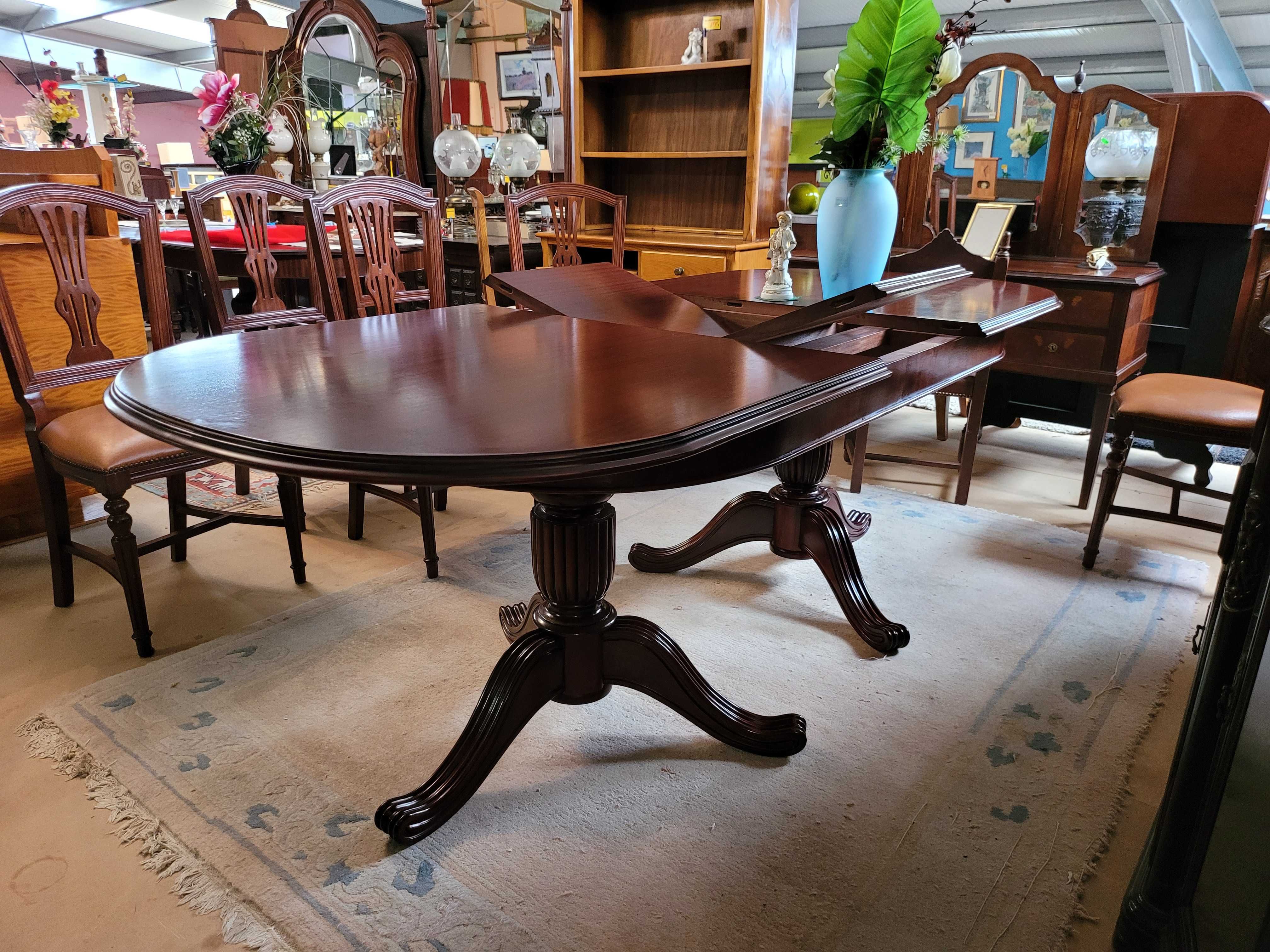 Mesa de sala em madeira com dois pés de galo - Extensí