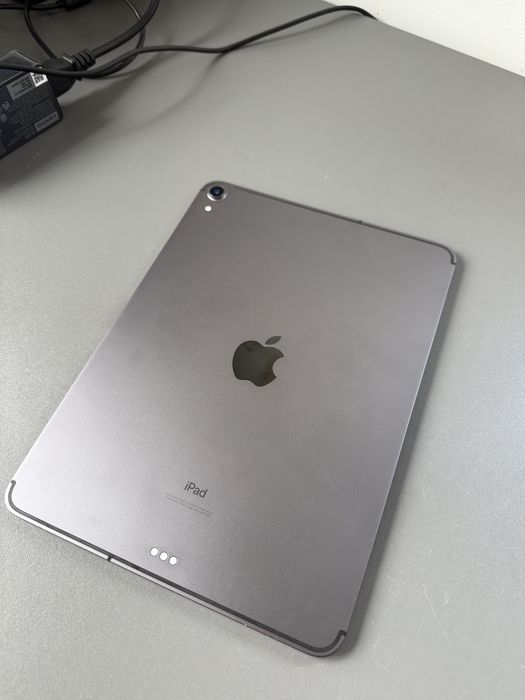 Apple iPad 11 PRO Gen 1 256GB LTE