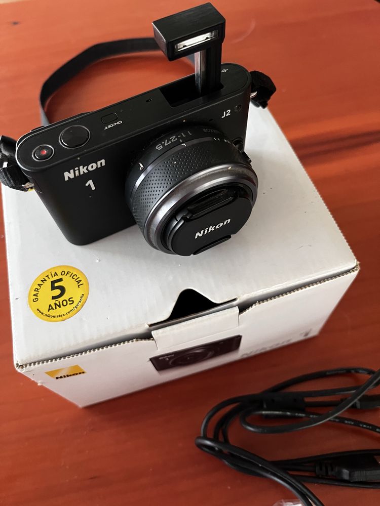 Câmera Nikon 1 J2 como nova