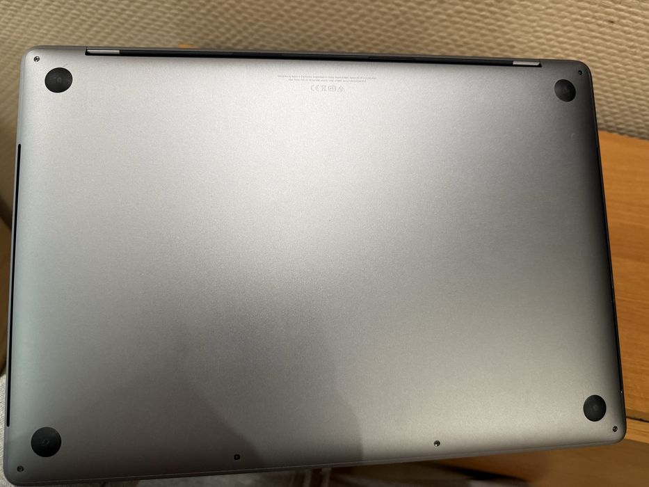 MacBook Pro 15 2019 I9