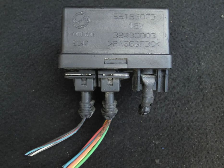 PRZEKAŹNIK ŚWIEC ŻAROWYCH ALFA ROMEO FIAT LANCIA 1.3 1.9 2.4 JTD 55193073 38430003 POSIADAM 2 SZT