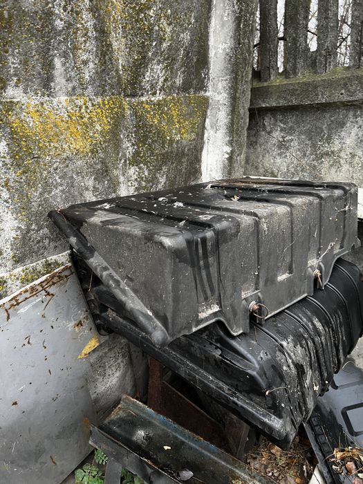 Кришка акумуляторів MAN TGA