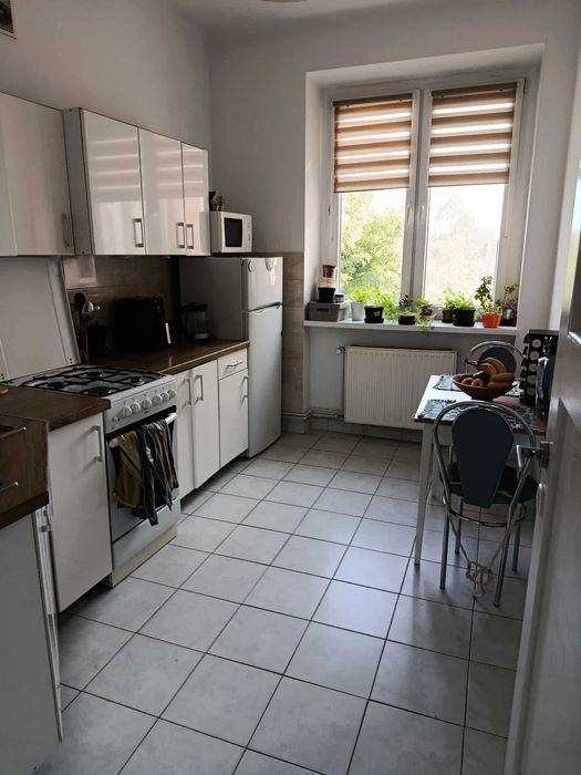 wynajmę przestronny pokój w ocieplonej kamienicy, ul. Łęgska