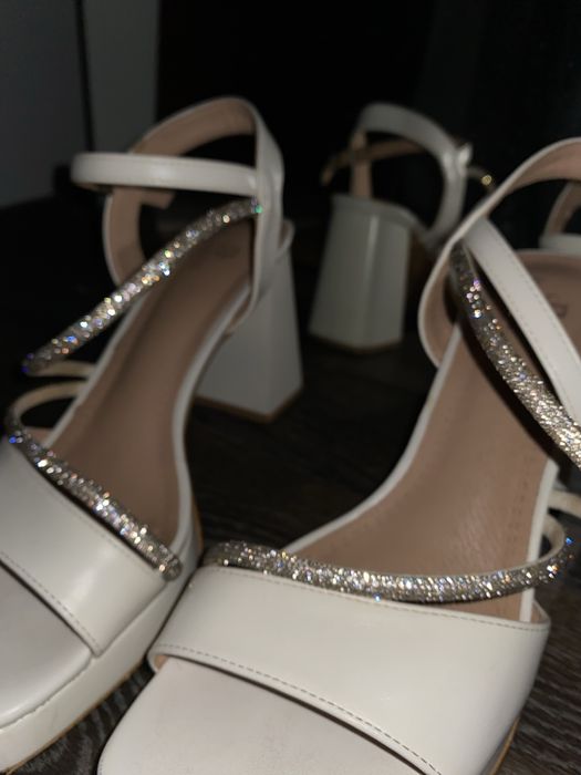 Продам нереально красивые туфли