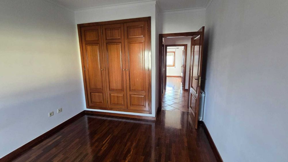 Arrenda -se T2 Gatão Amarante