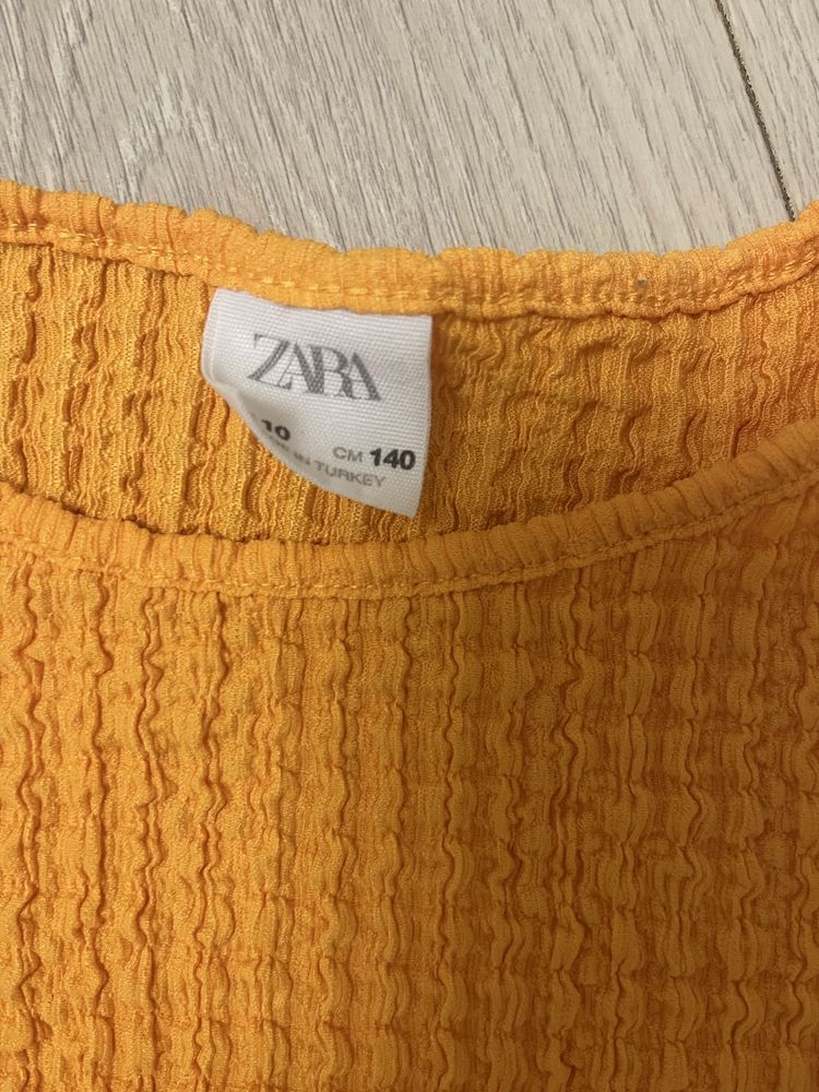Продам костюм на дівчинку від Zara
