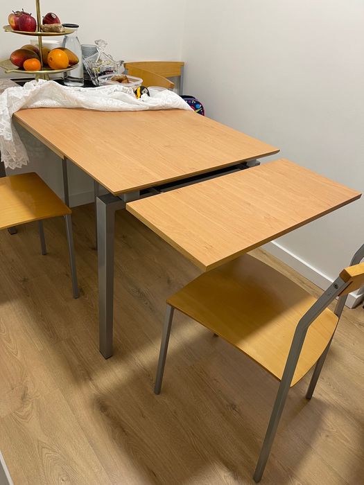Mesa cozinha extensiva + 4 cadeira
