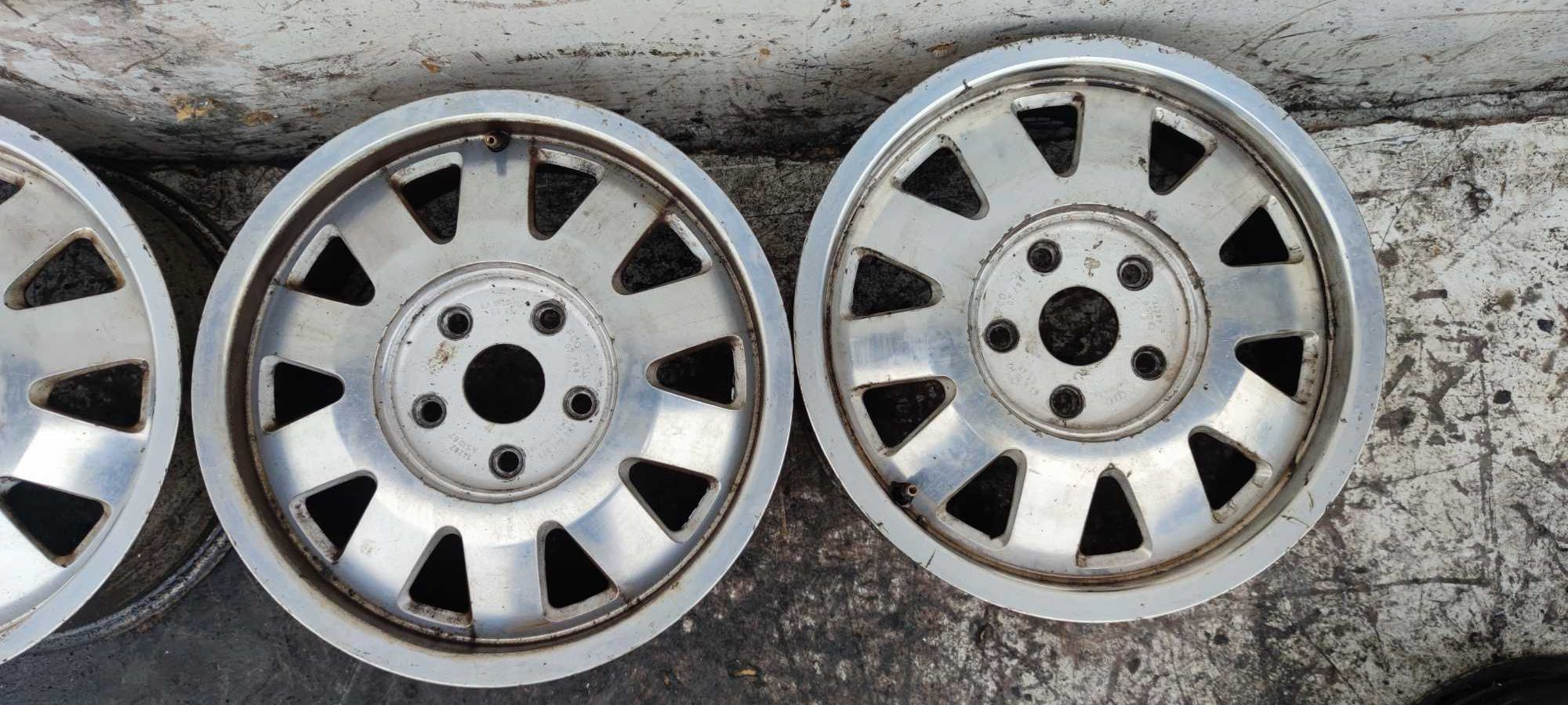 Felgi Aluminiowe Alufelgi Alusy 15" 5x112 6Jx15 ET45 Audi VW Komplet