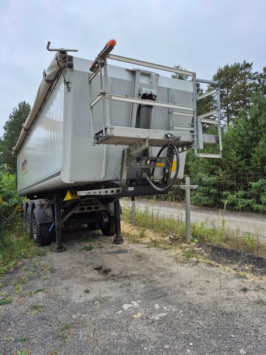 SCHMITZ CARGOBULL wywrotka 29,9 M3
