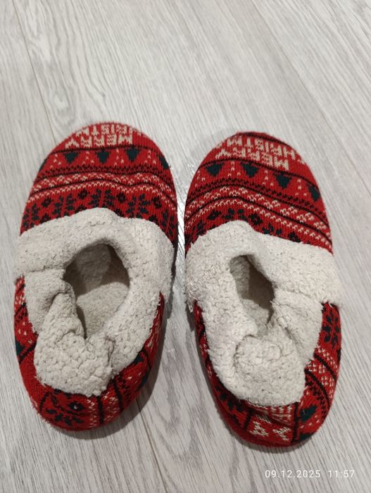 Кімнатні тапки на хлопчика