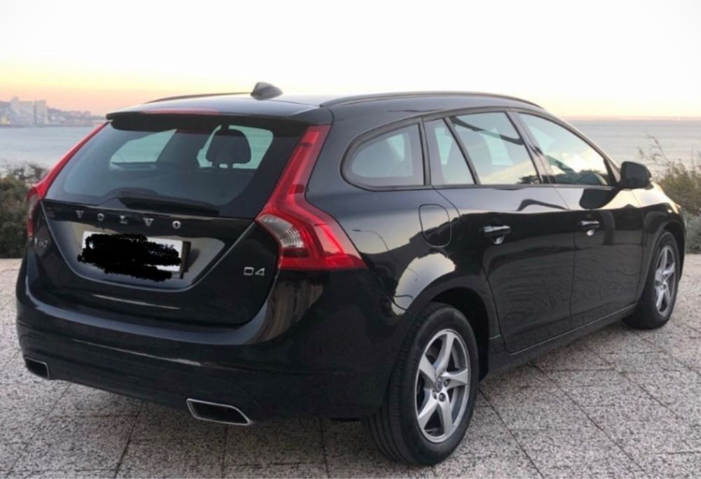 Volvo v60. D4 (Nacional)