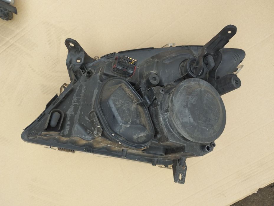 Фара вектра с дорест фари Opel Vectra C