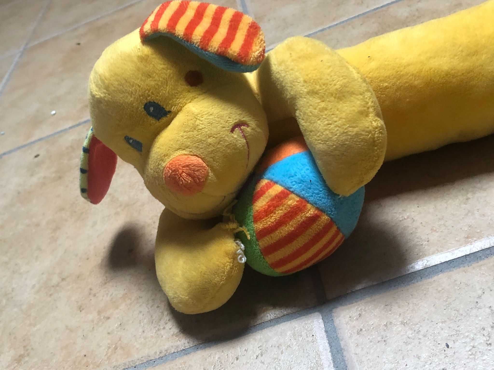 Peluche cão bonito