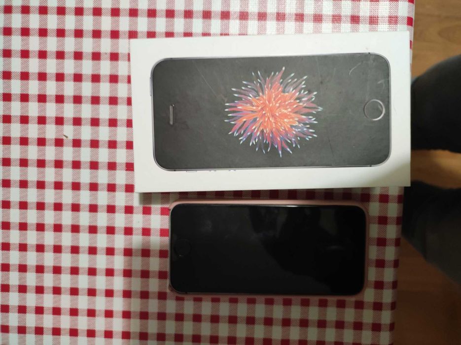 Apple iPhone SE - 32GB - Cinzento, em ótimo estado