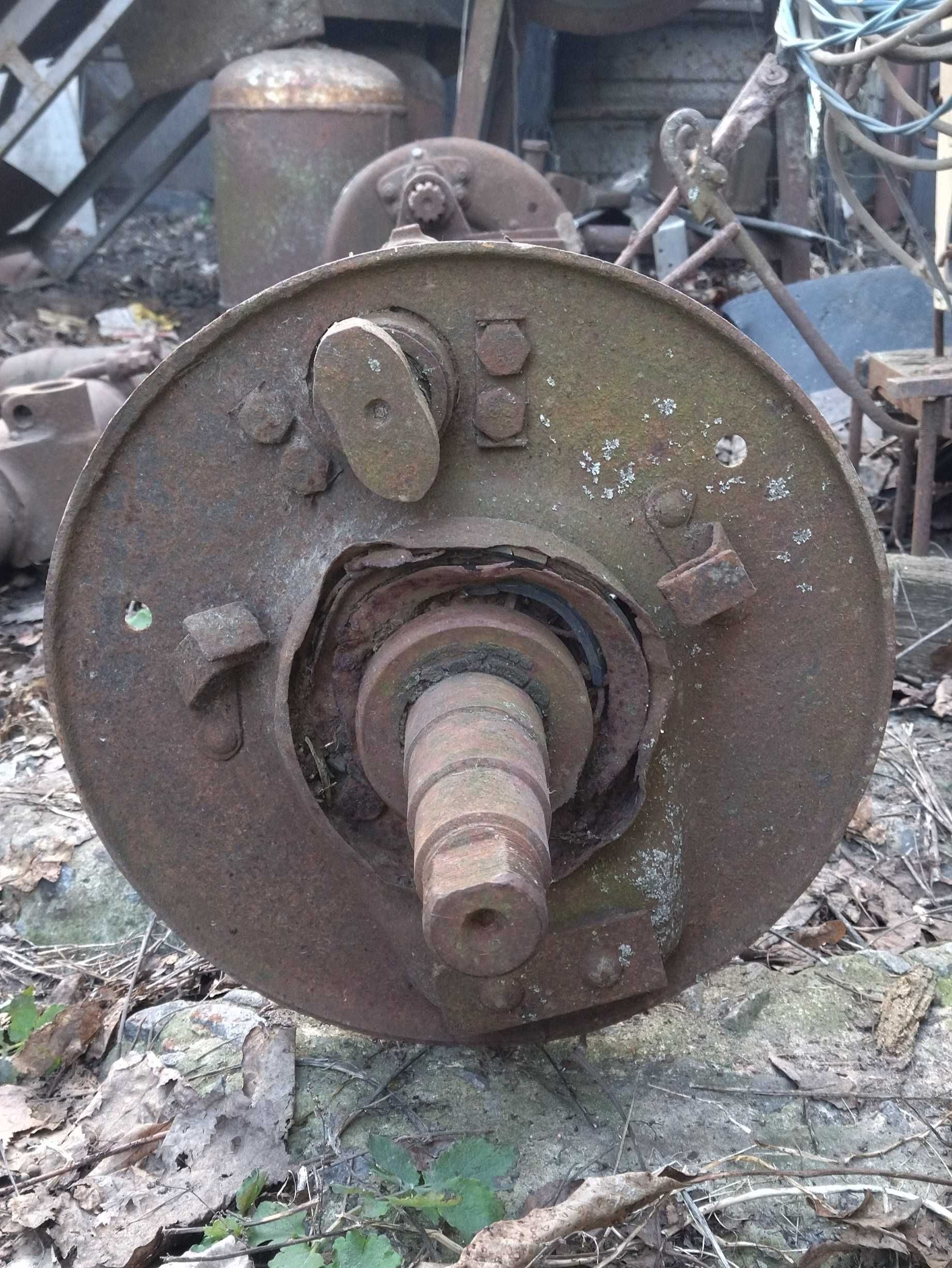Ось прицепа ПТС-4
