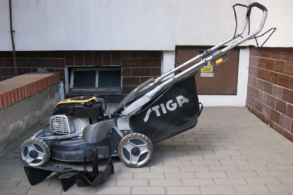 Kosiarka spalinowa STIGA Twinclip 55 SB