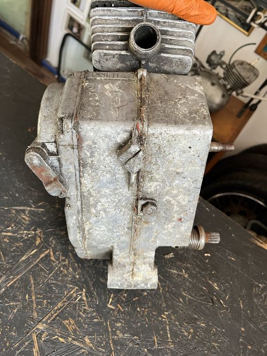 Romet Motorynka Kadet Ogar silnik 023 2 biegowy skrzynia sprzeglo calo