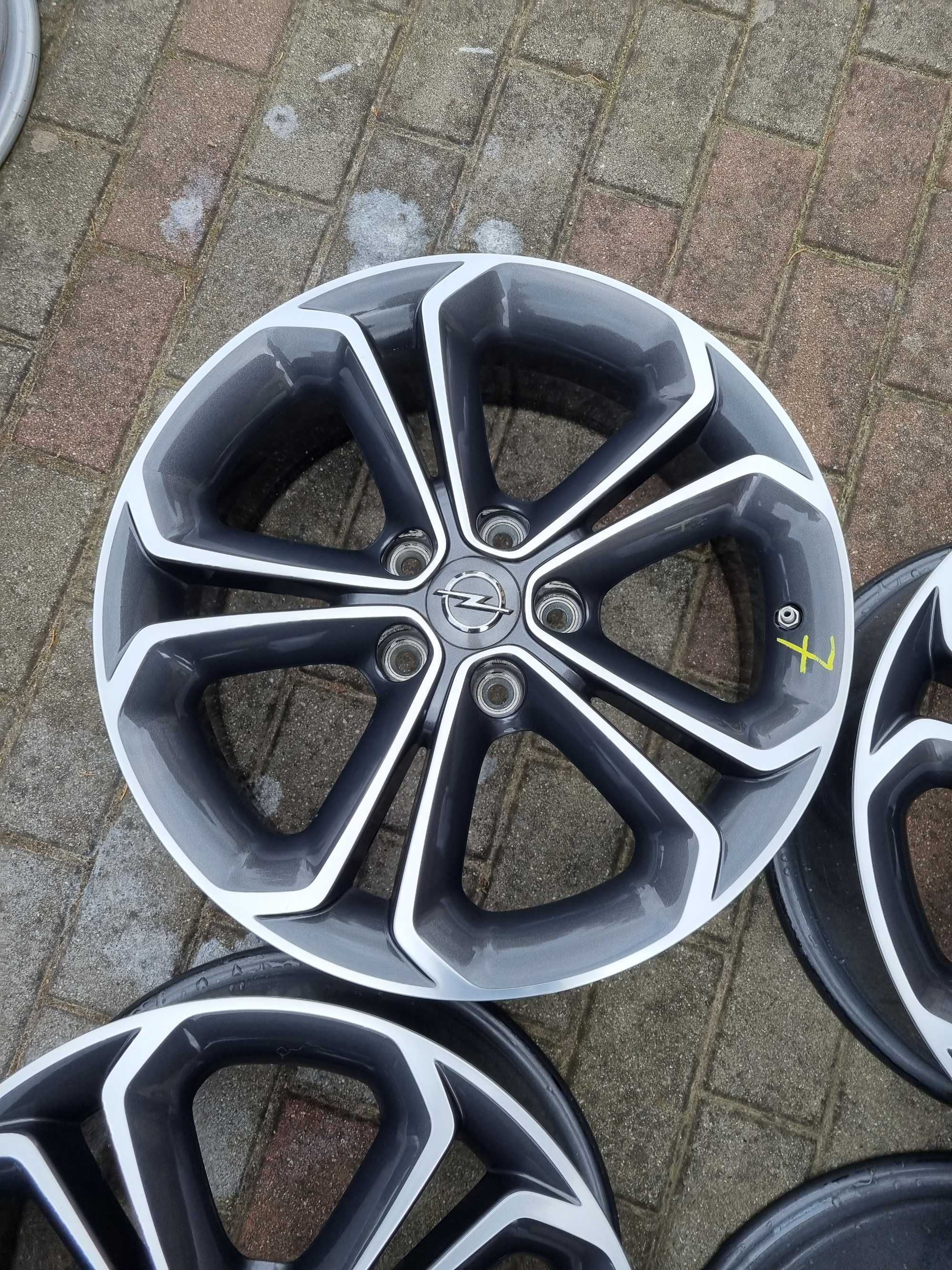 Oryginalne Alufelgi Opel  17" 5x110 ET 44