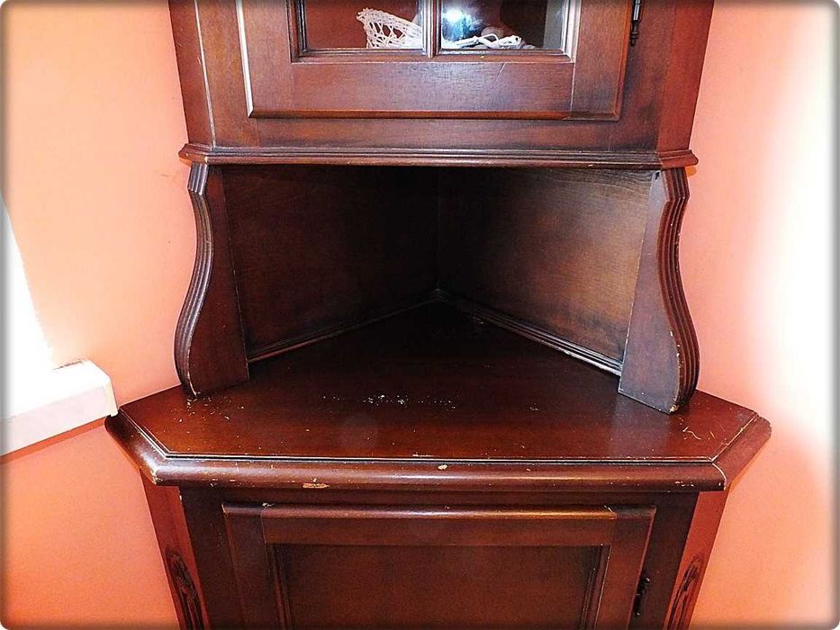 Stara Witryna narożna drewniana, Gablota rzeźbiona Ciemne drewno