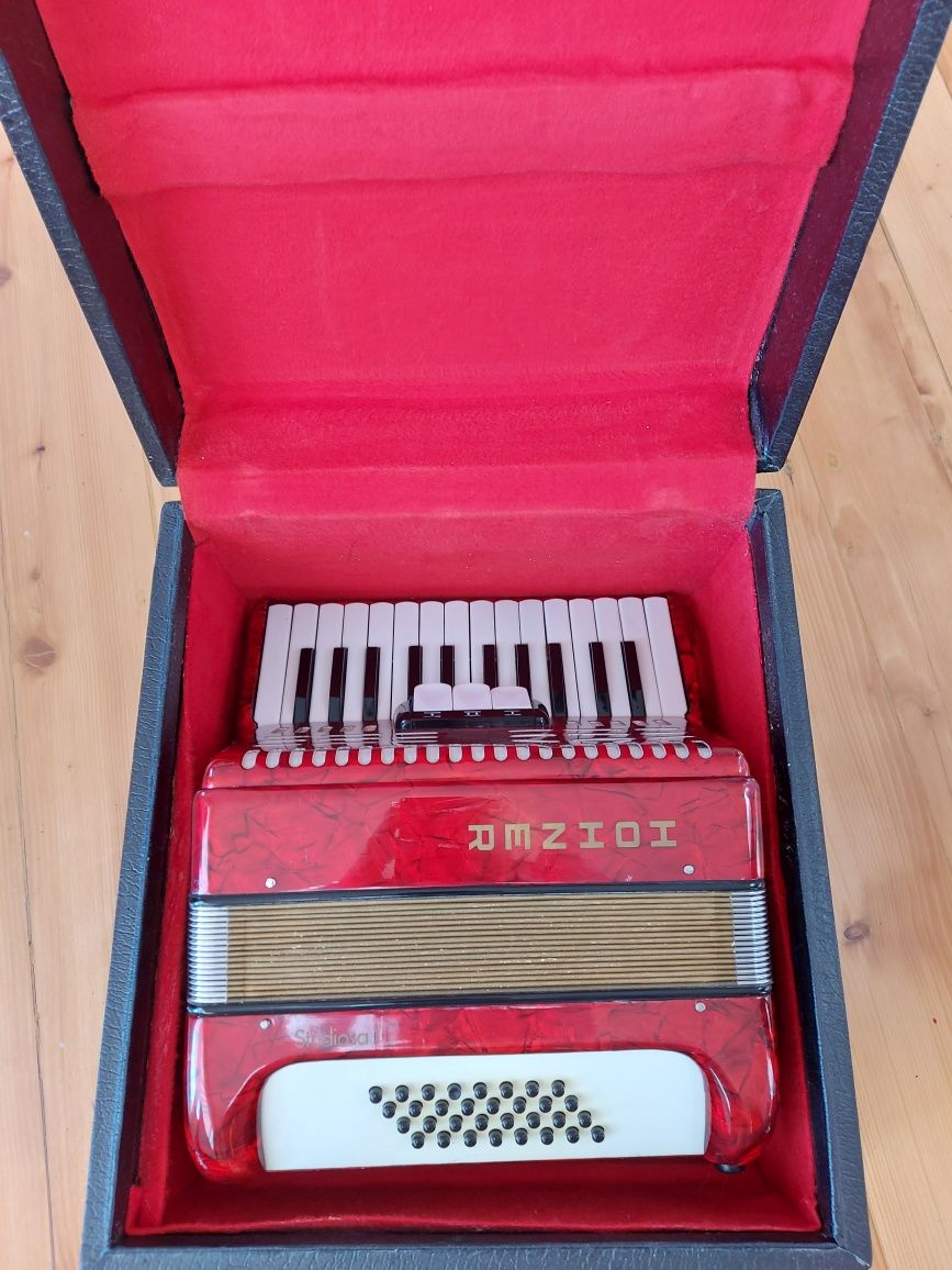 Akordeon HOHNER 32 basy