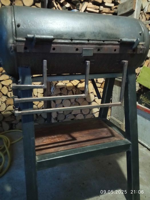 Гриль, мангал, барбекю. Газовий/вугільний