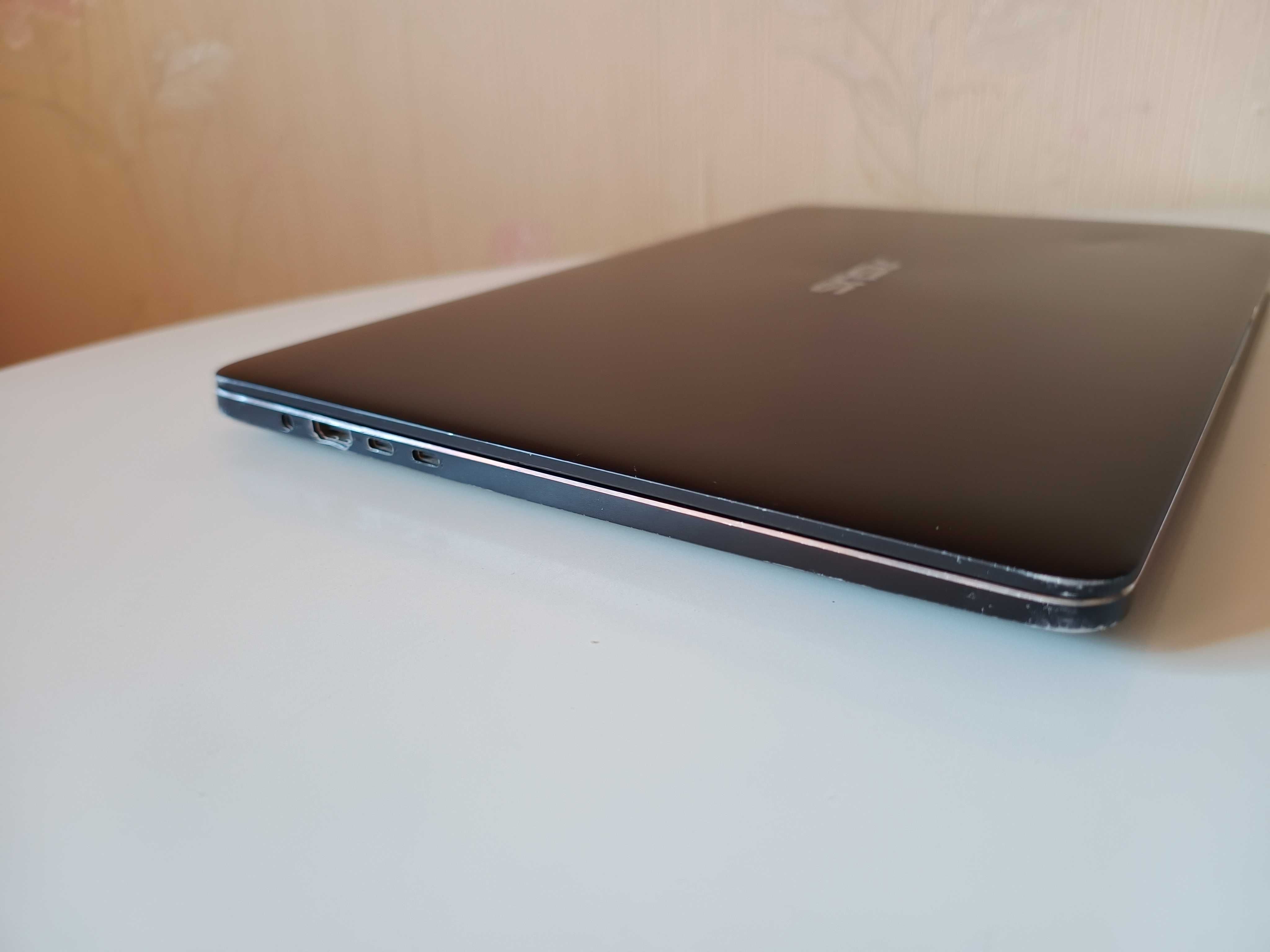 Asus Zenbook Pro UX550V i7-7700HQ 16Gb nVIDIA GTX1050 4Gb SSD512Gb