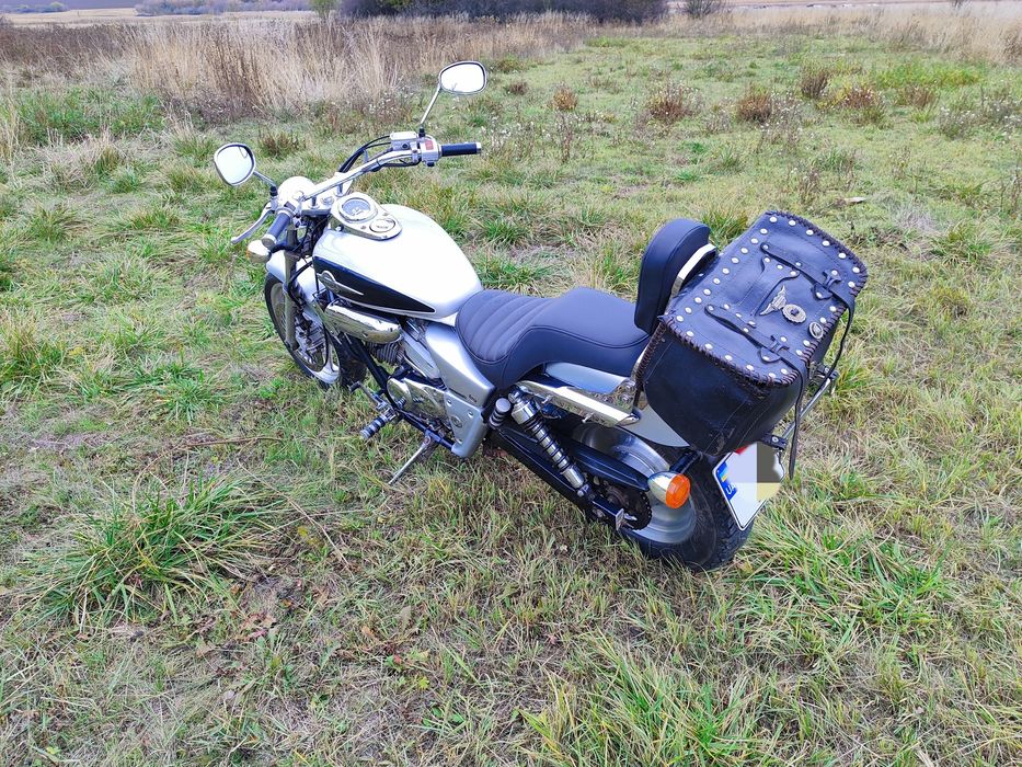 Honda Magna V-Twin 250 байк.