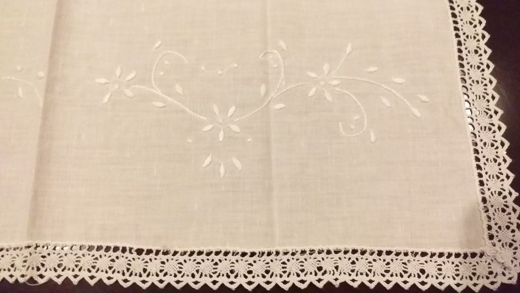 Rendas & Bordados/ Panos de tabuleiro