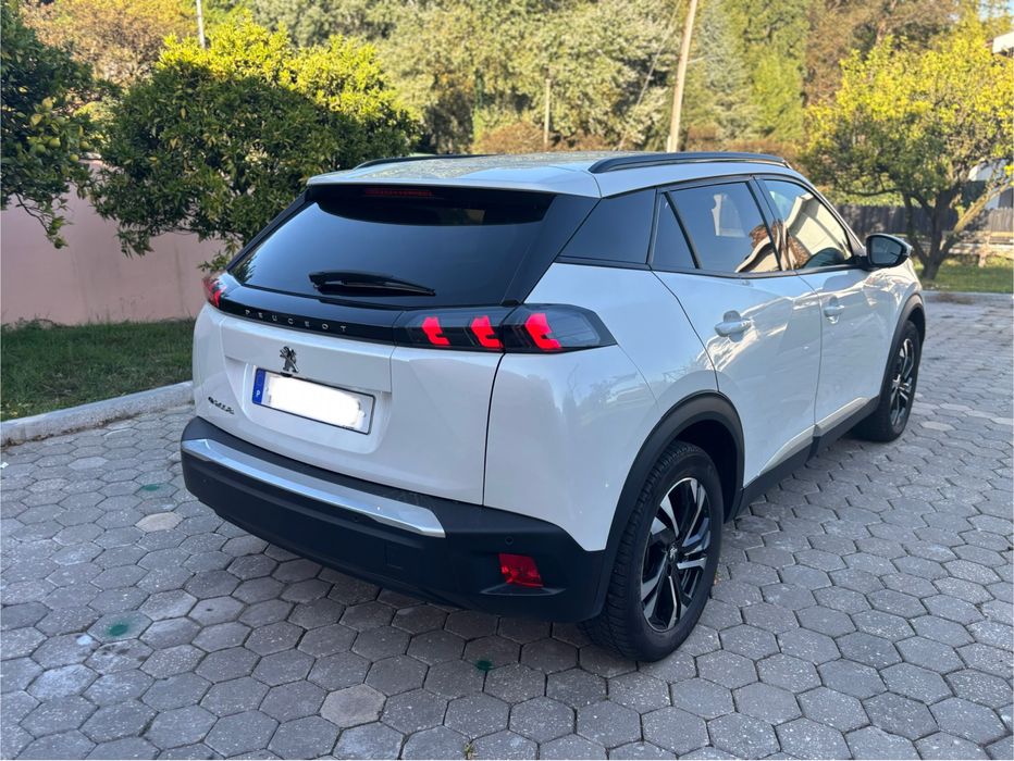 Peugeot E-2008 Allure
