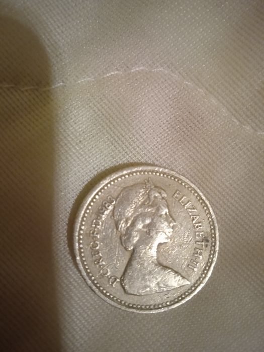 Moneta ONE POUND Elizabeth 2 1983