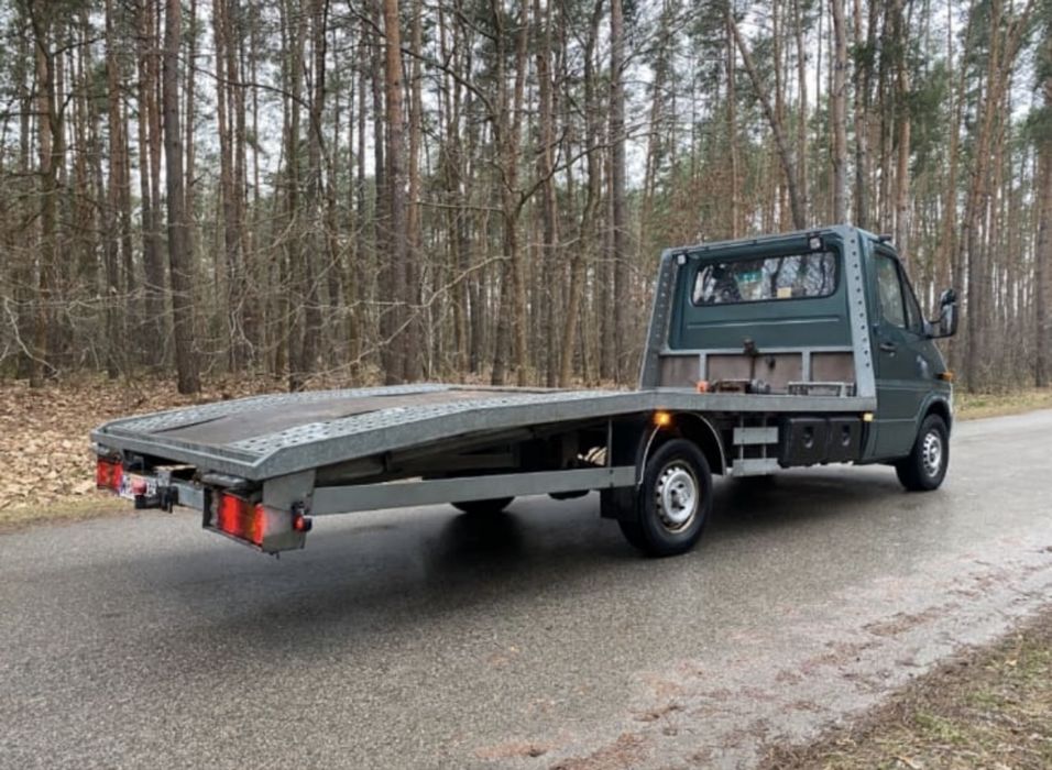 autolawetę Mercedes Sprinter,  2.9
