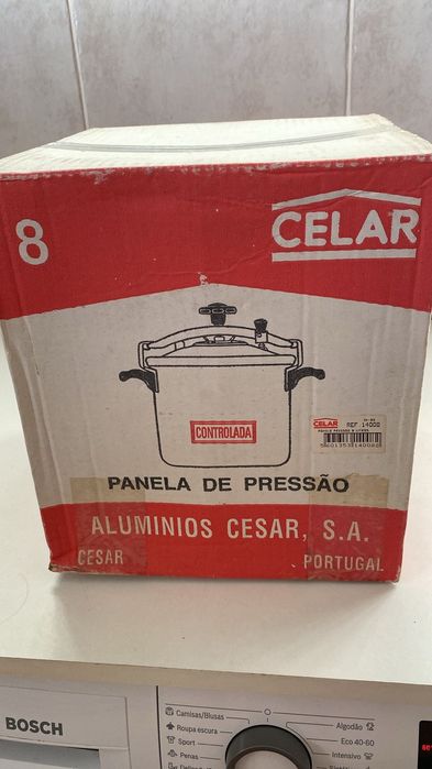 Panela de pressão marca Celar