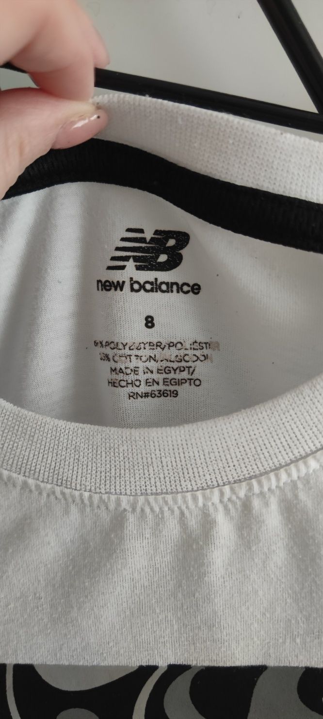 T-shirt, koszulka New Balance biała rozmiar 128