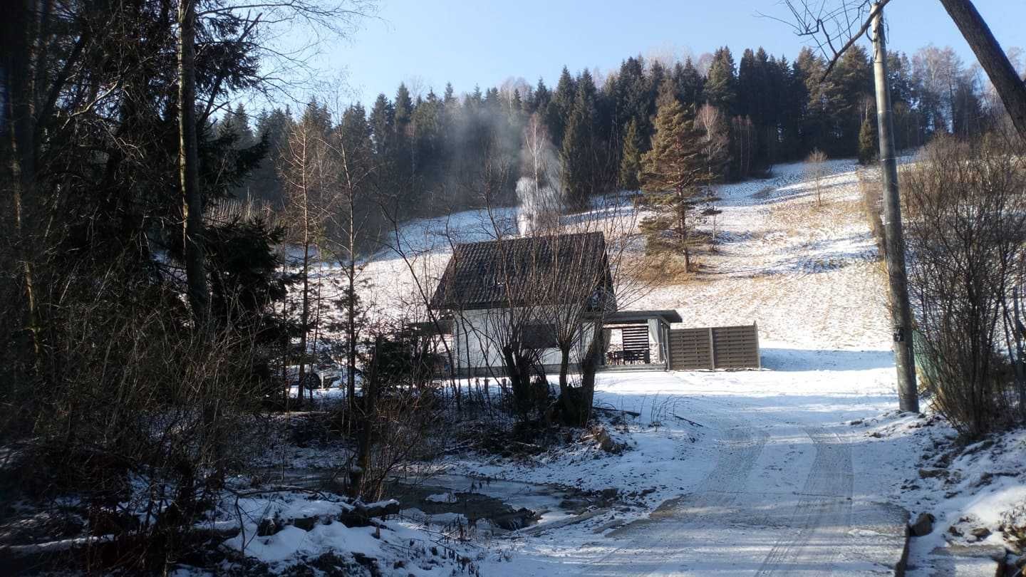 Domek do wynajęcia- ruska bania z jacuzzi. Na odludziu z kominkiem.