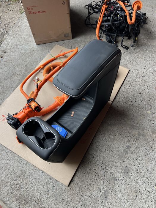 Підлокітник hyundai ioniq 5