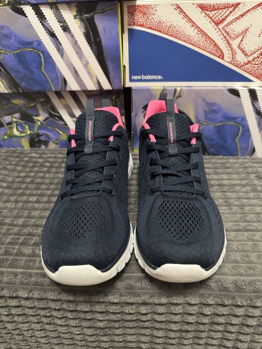 Кросівки тренувальні SKECHERS Graceful Get Connected 43(28см)
