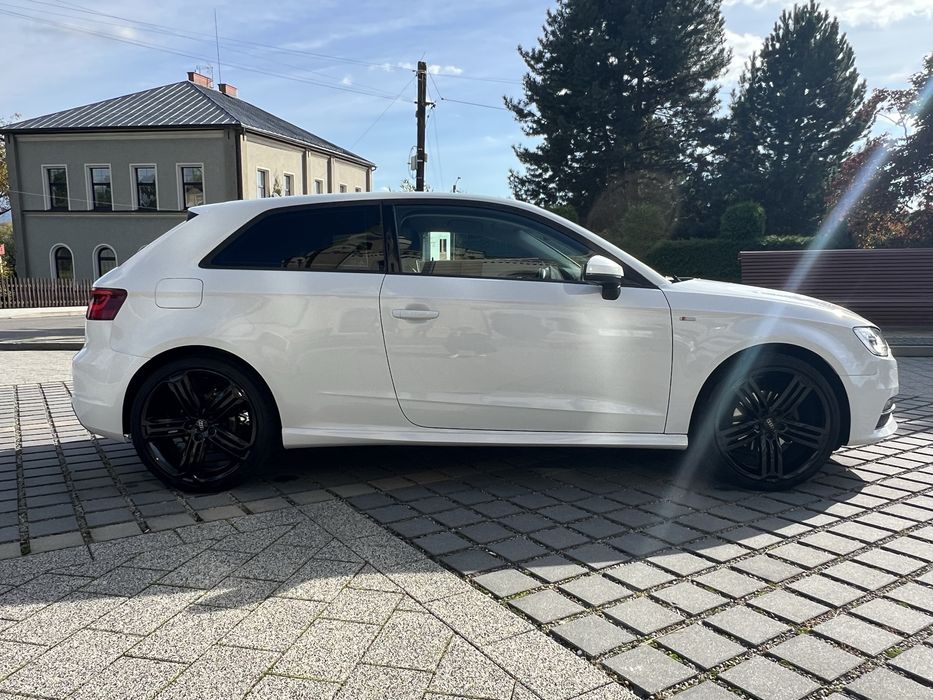 Audi A3 8v S-Line 2014  1.6 Tdi Bardzo dobre wyposażenie