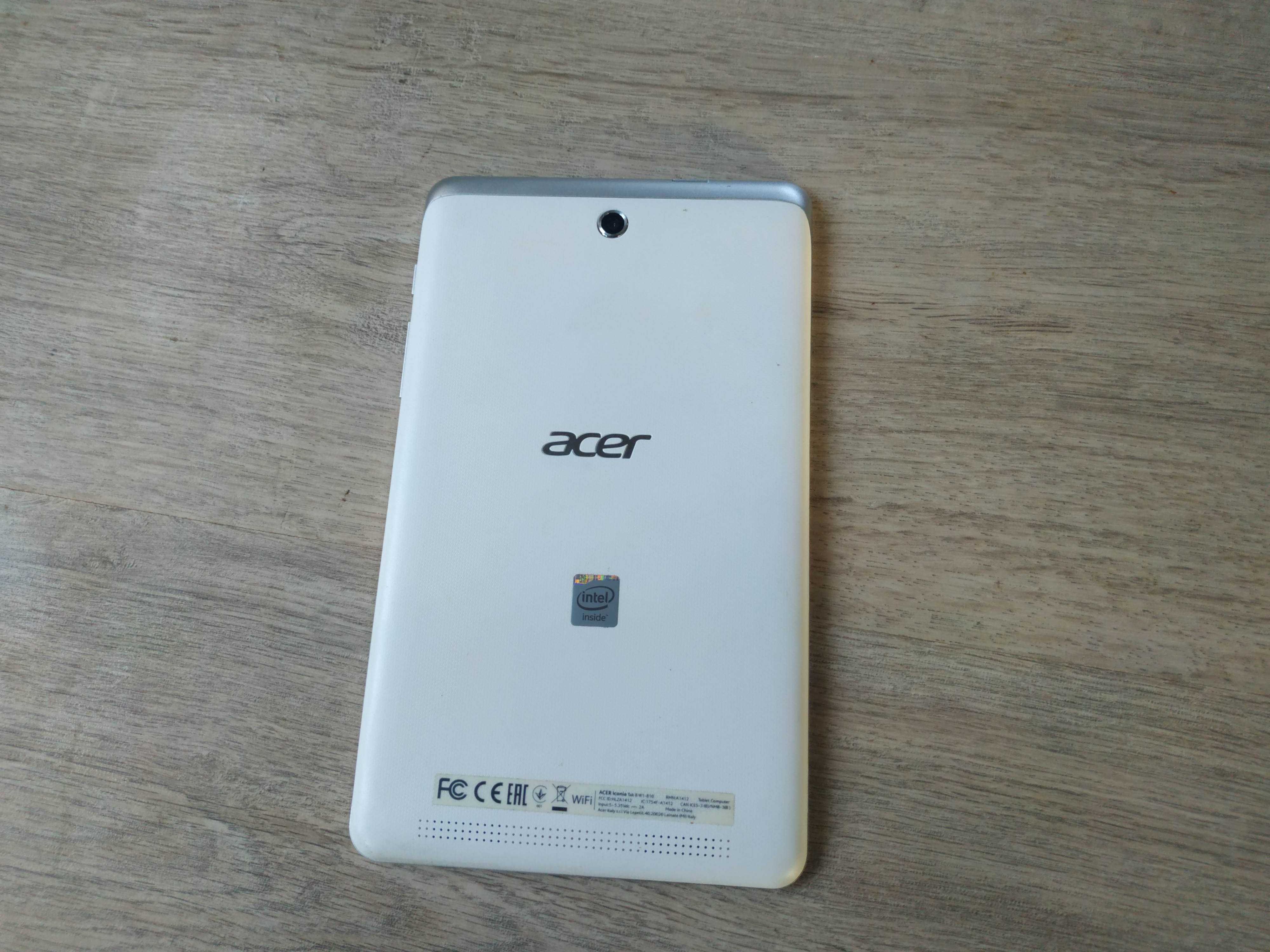 Планшет Acer Iconia Tab W1-810-11HM Windows