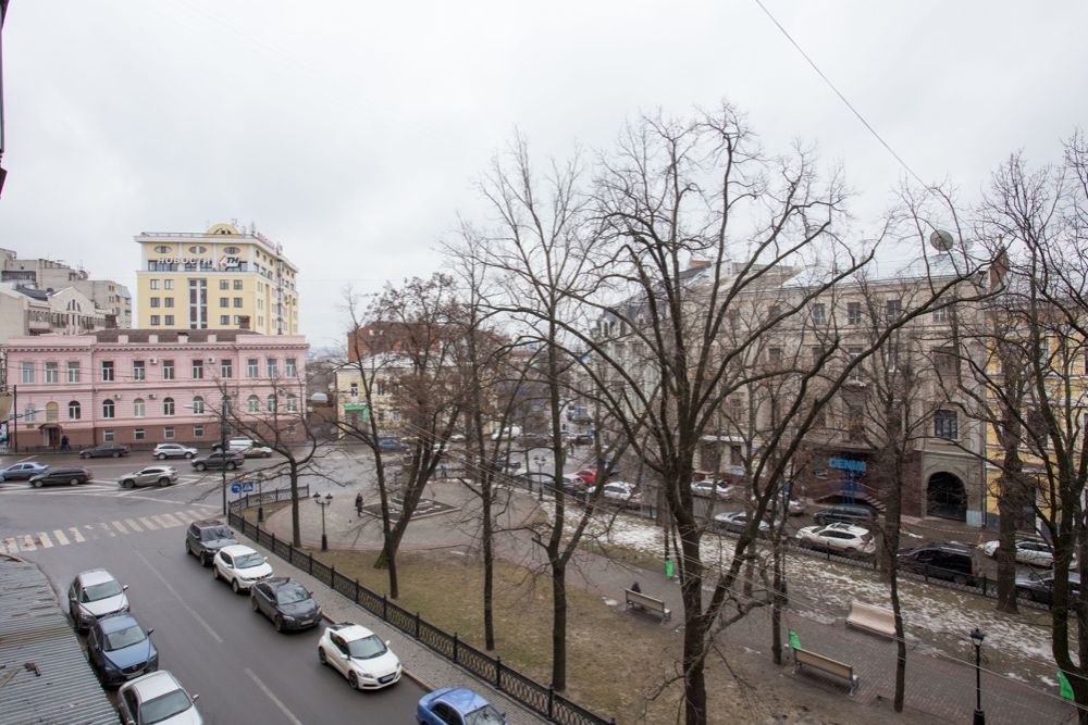 Сдам посуточно /почасово в центре 1-к квартиру ул. Гоголя 2А