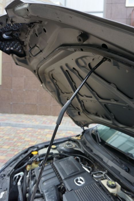 Авто Mazda 3/хетчбек
