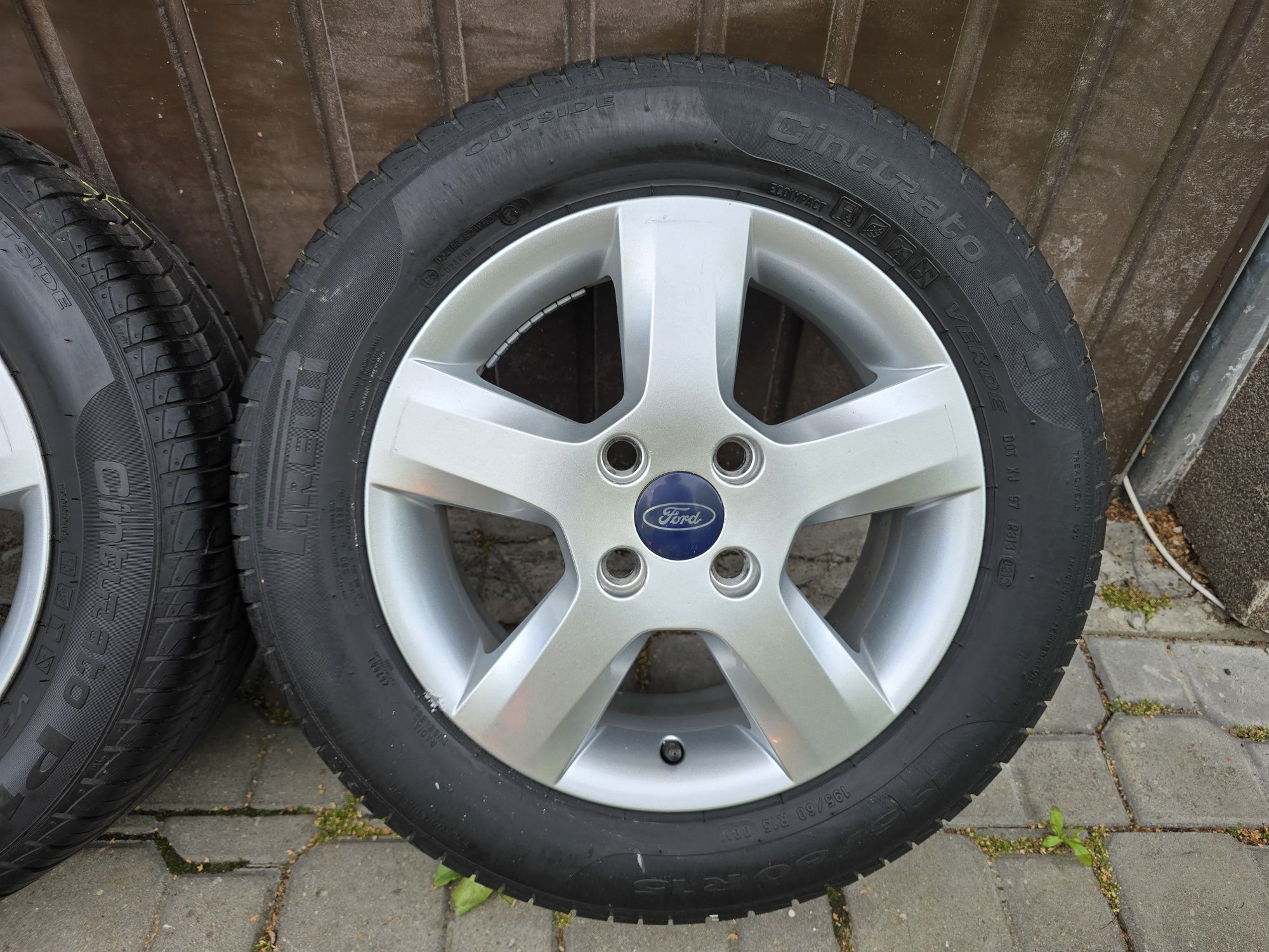 Felgi z oponami 195/60R15 Ford Fusion 4x108 B max Fiesta Focus KA+