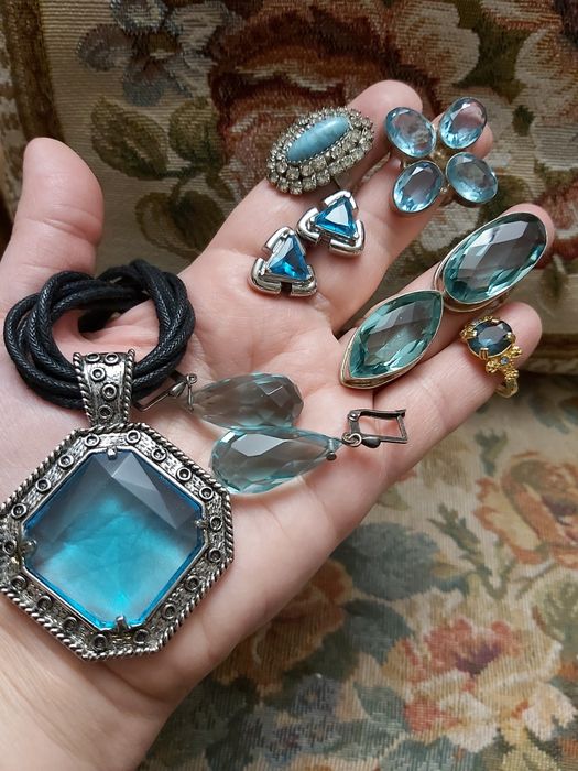 Броши,кольца ,колье ,браслеты.Янтарь.Винтажная бижутерия